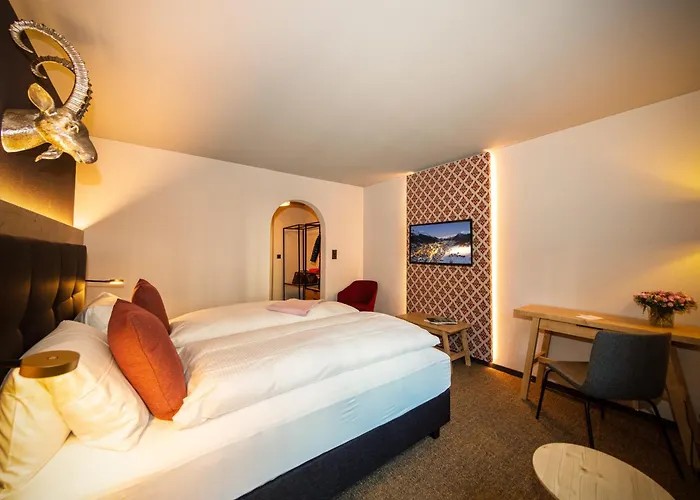 Parsenn Szálloda 3*