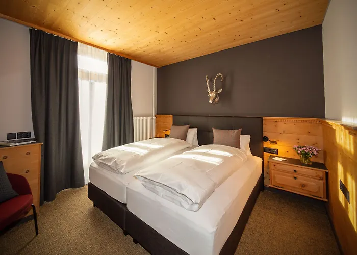 Parsenn Szálloda 3*