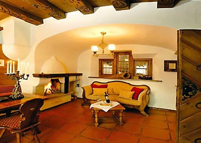 Parsenn Szálloda 3*